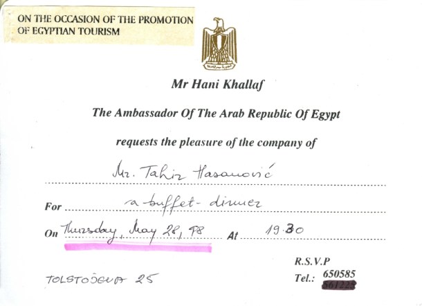 Jedan dan u životu, prijem u ambasadi Egipta