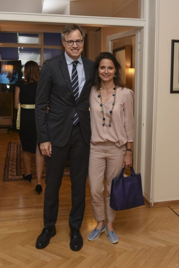 Englezi-rođ.-kraljice-Elizabete-16-1-684x1024