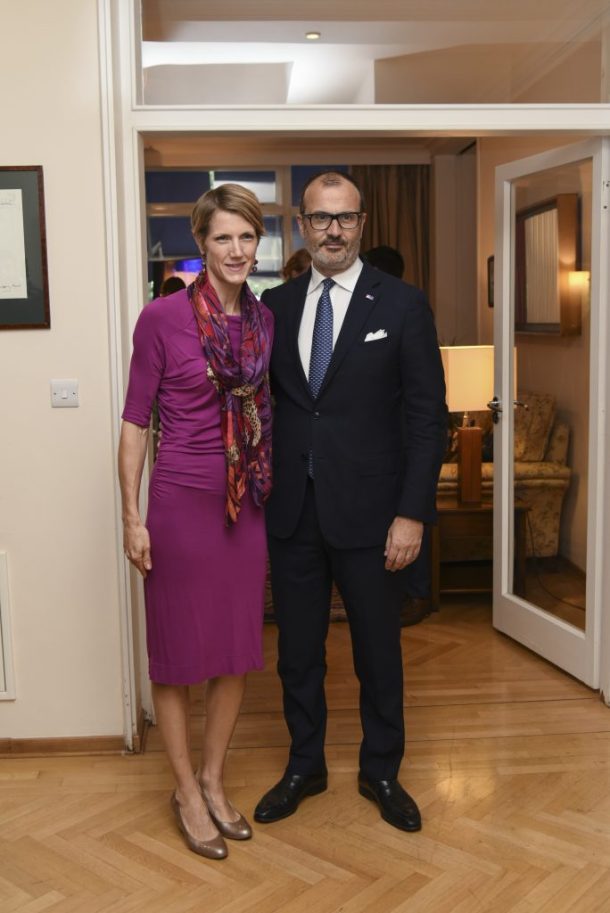 Englezi-rođ.-kraljice-Elizabete-23-1-684x1024